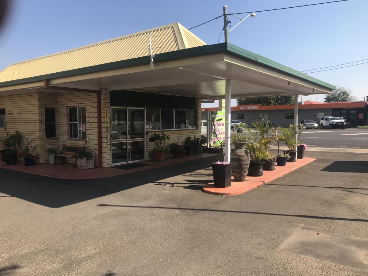 Golden West Motor Inn Miles エクステリア 写真